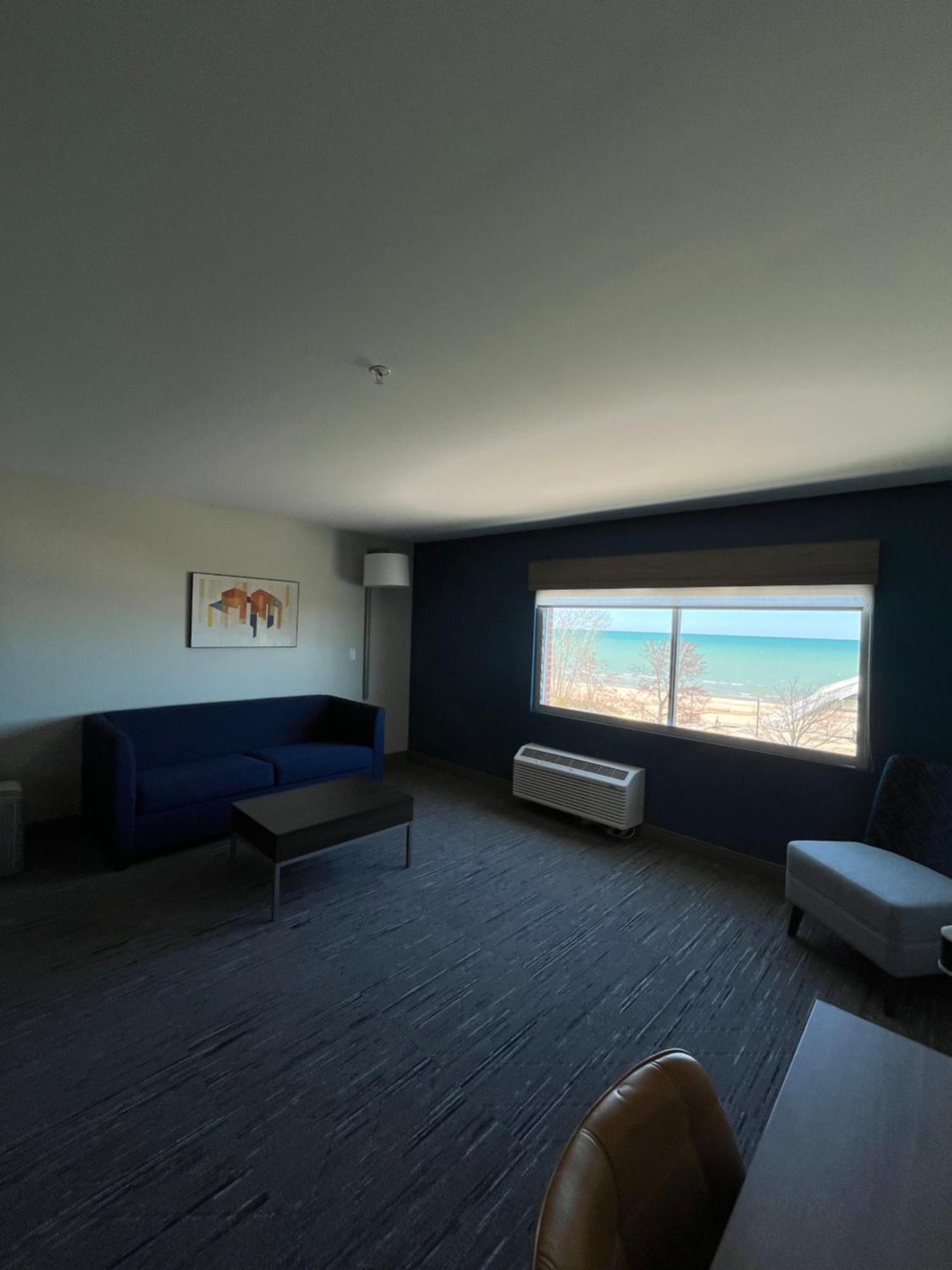 Holiday Inn Express & Suites Oscoda By Ihg Exterior foto
